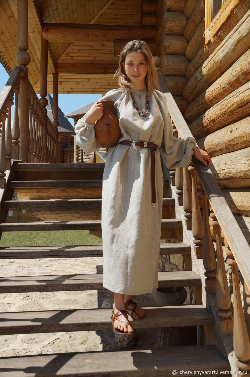 Girls in Slavic costumes in Port Louis