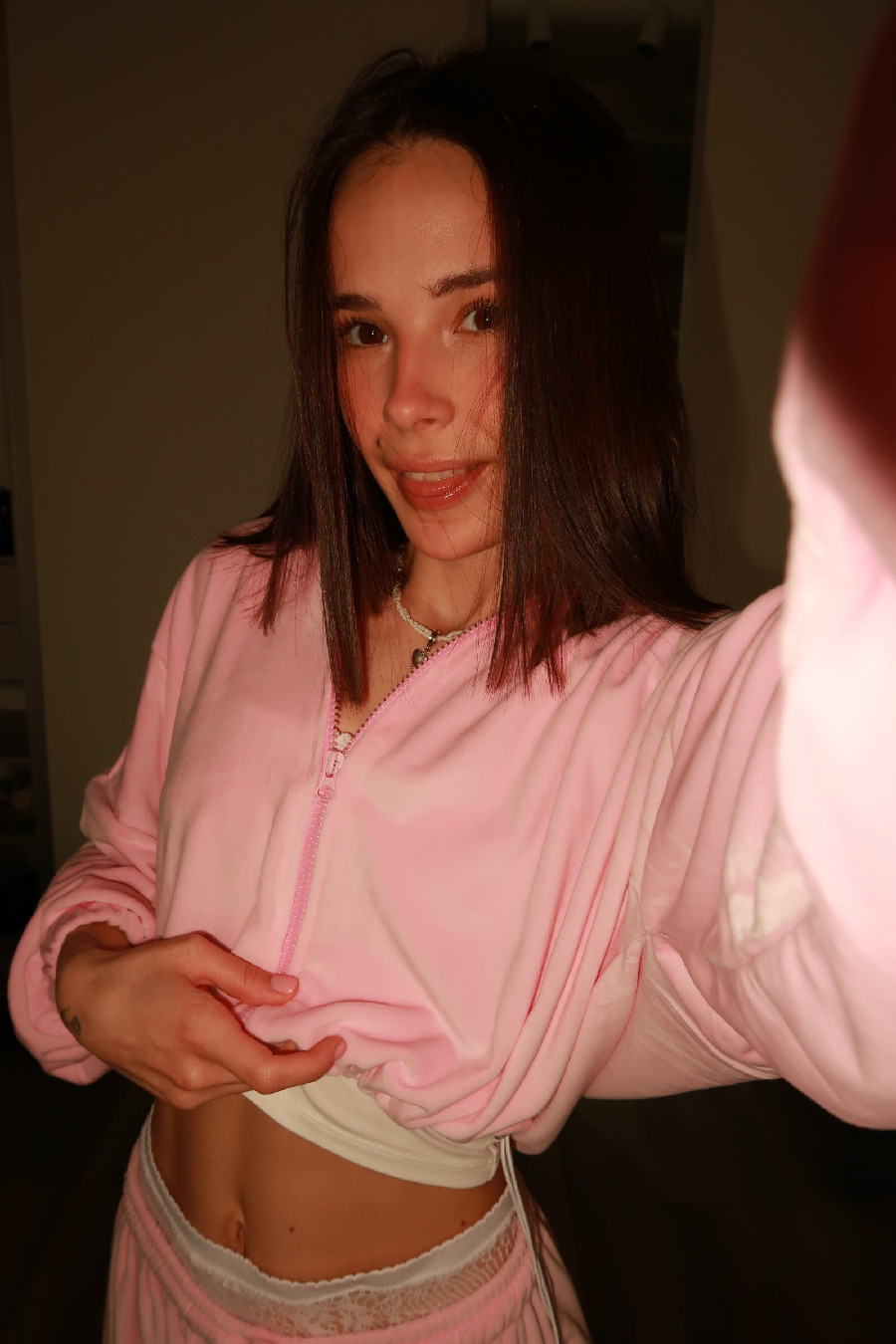 Tina brings the glow — live moments in Port Louis